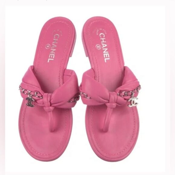 *Barbie Pink* Sz 40 Chanel *Luxe* Puffer Leather Sandals Logo CC Charm - Picture 1 of 5